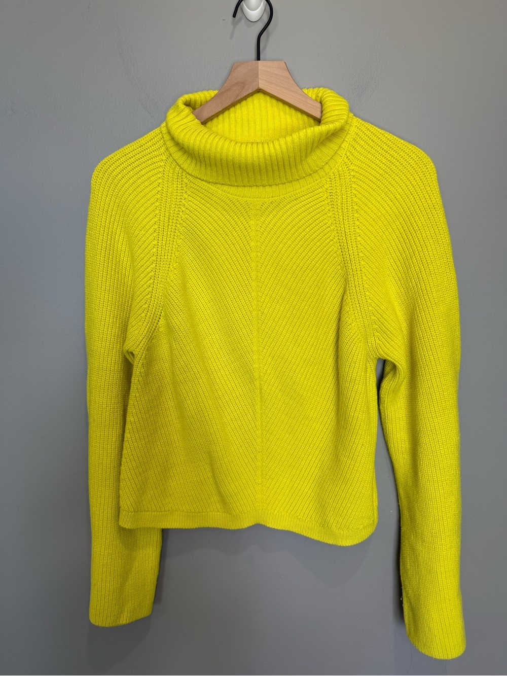 Maeve by Anthropologie Yellow Turtleneck Sweater Size M Cropped Bell Sleeve Knit